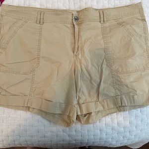 Ana khaki shorts